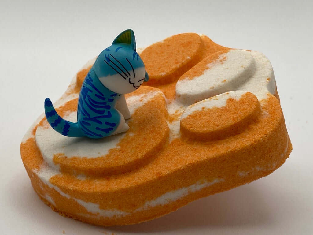 Cat Paw Print Bath Bombs Party Pack (with Toys Inside) - 6 ct - Berwyn Betty's Bath & Body Shop