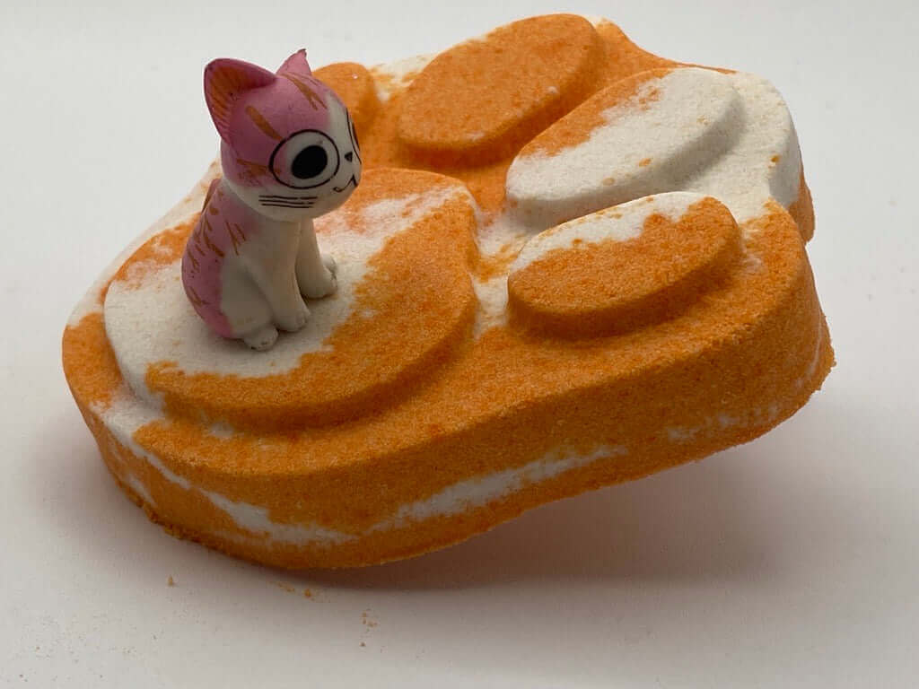 Cat Paw Print Bath Bombs Party Pack (with Toys Inside) - 6 ct - Berwyn Betty's Bath & Body Shop