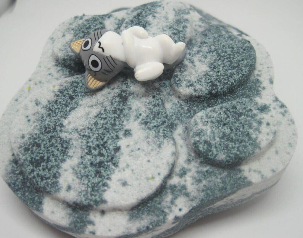 Cat Paw Print Bath Bombs Party Pack (with Toys Inside) - 6 ct - Berwyn Betty's Bath & Body Shop