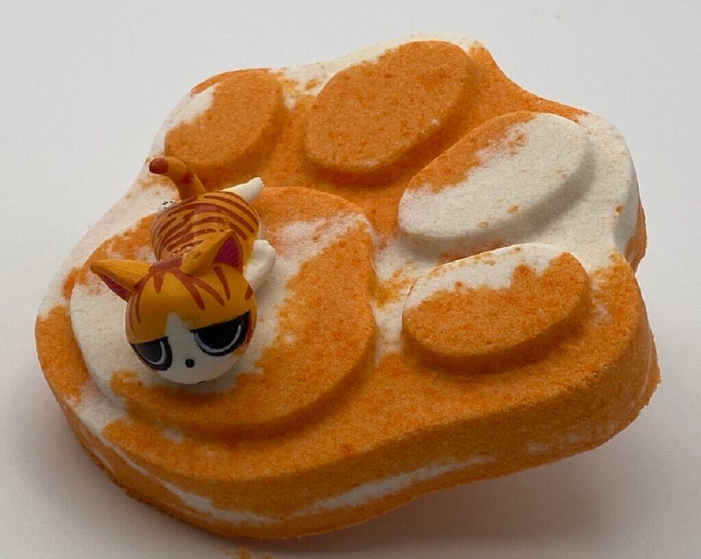 Cat Paw Print Bath Bombs Party Pack (with Toys Inside) - 6 ct - Berwyn Betty's Bath & Body Shop