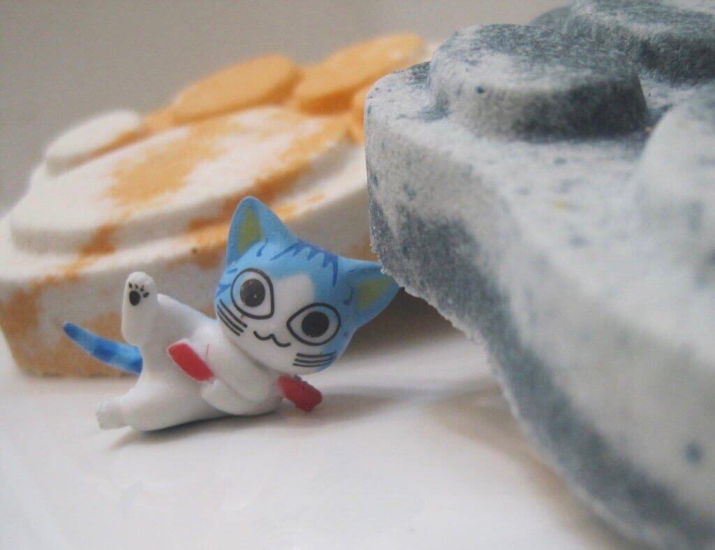 Cat Paw Print Bath Bombs Party Pack (with Toys Inside) - 6 ct - Berwyn Betty's Bath & Body Shop