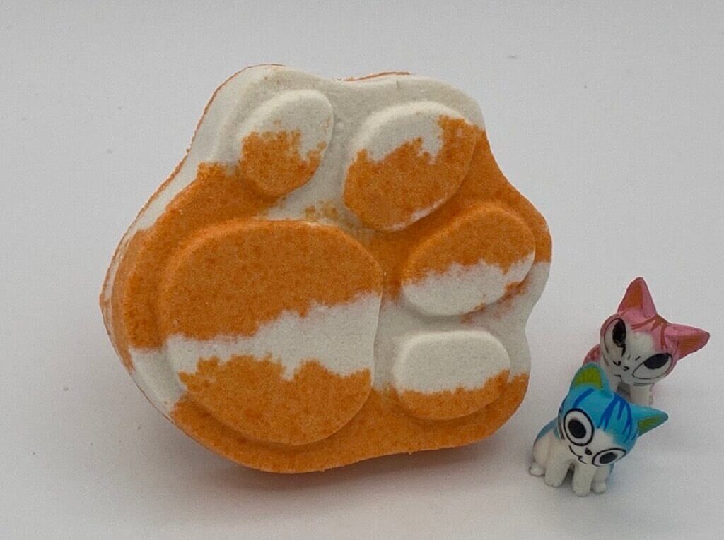 Cat Paw Print Bath Bombs Party Pack (with Toys Inside) - 6 ct - Berwyn Betty's Bath & Body Shop