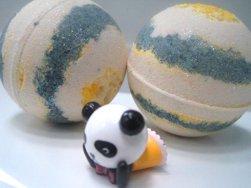 Panda Bath Bombs Party Pack (with Toys Inside) - 6 ct - Berwyn Betty's Bath & Body Shop