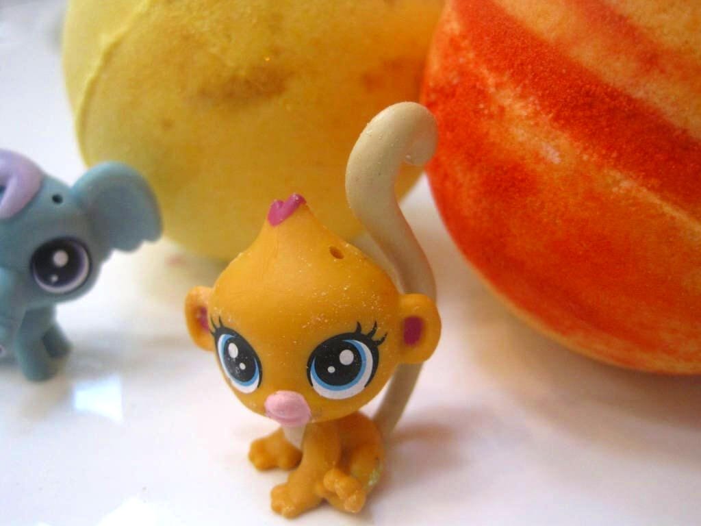 Pets Bath Bombs Party Pack (with Toys Inside) - 6 ct - Berwyn Betty's Bath & Body Shop