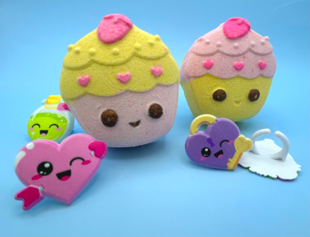 Kawaii Cupcake Kids Bath Bomb with Kawaii Ring Inside