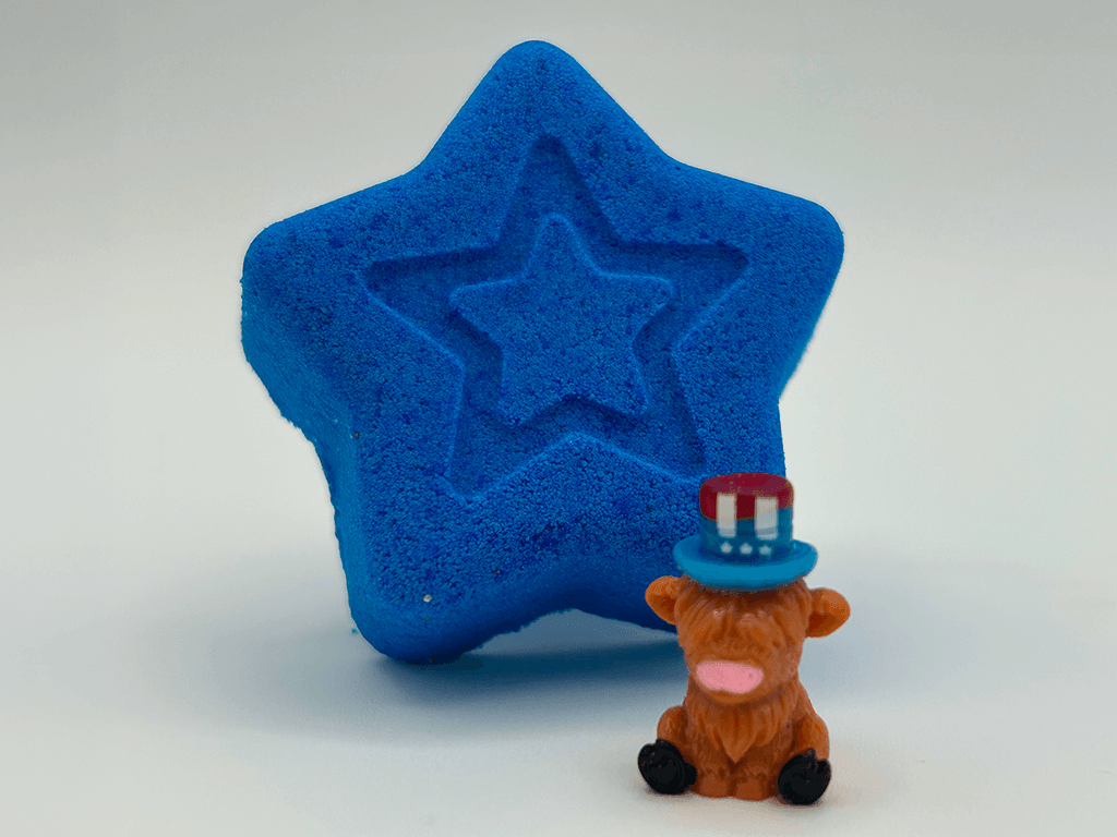BASICS Patriotic Star Bath Bomb with Patriotic Highland Cow Figure Inside