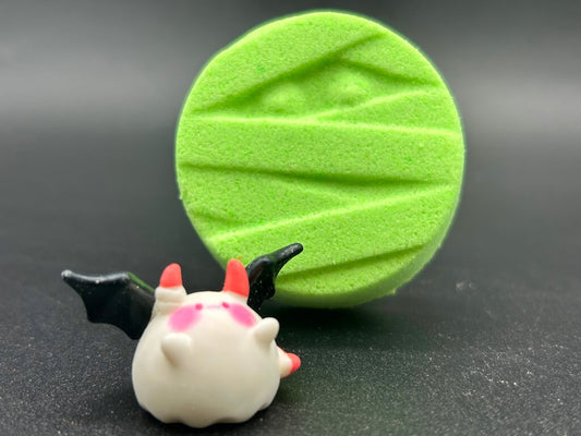 BASICS Mini Mummy Face Kids Bath Bomb with Halloween-Themed Toy Inside