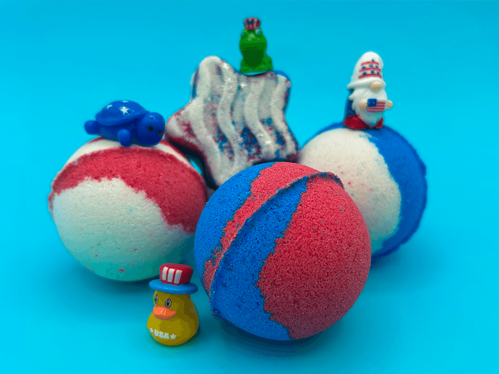 BASICS Patriotic Kids Bath Bomb Gift Bag with Patriotic Toys Inside - 6 ct