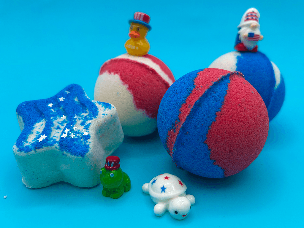 BASICS Patriotic Kids Bath Bomb Gift Bag with Patriotic Toys Inside - 6 ct