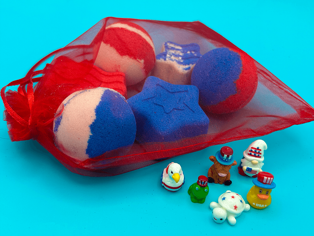 BASICS Patriotic Kids Bath Bomb Gift Bag with Patriotic Toys Inside - 6 ct