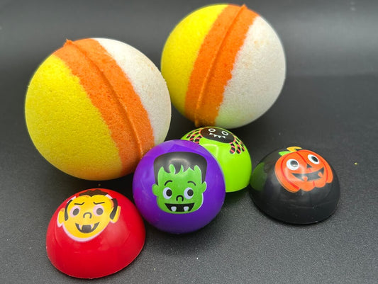 🍬 Halloween Candy Corn Kids Bath Bomb with Halloween Pullback Racer Toy Inside!