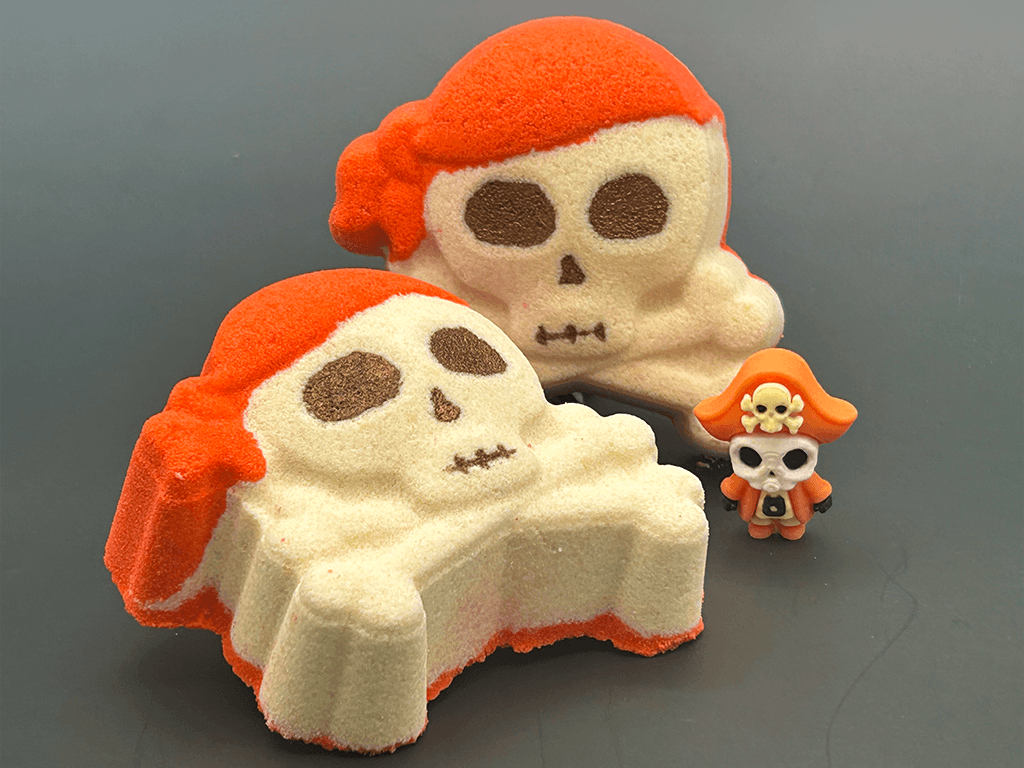 Halloween Jolly Roger Bath Bomb for Kids with Surprise Skeleton Pirate Toy Inside