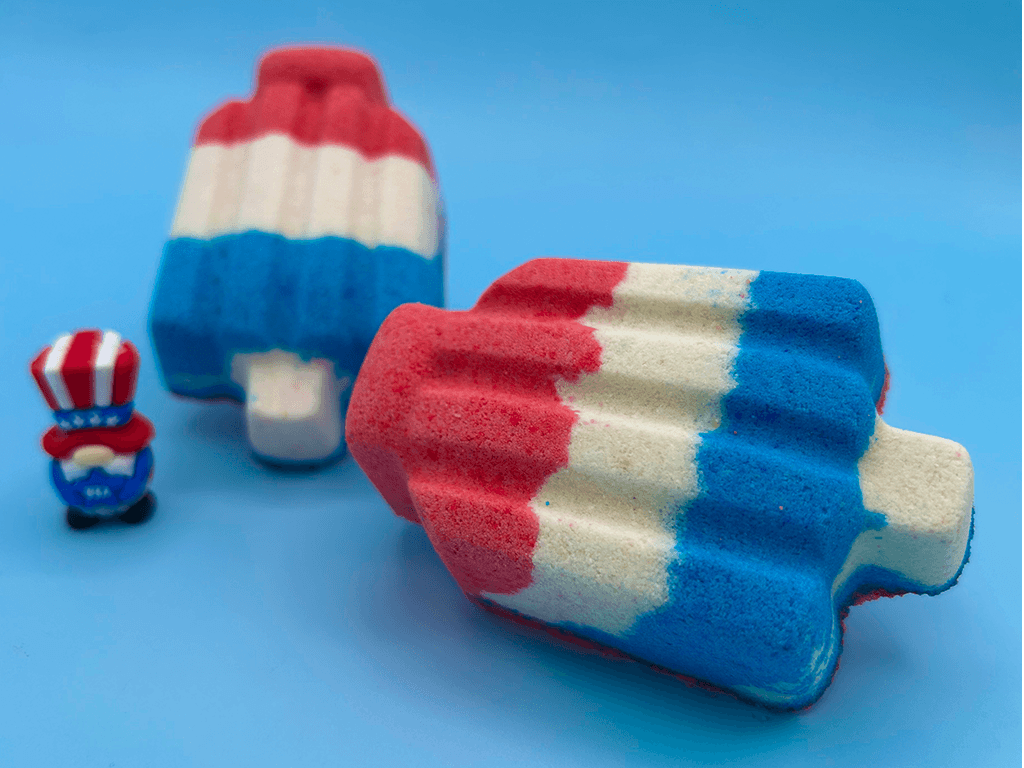 America Pop Kids Bath Bomb with Patriotic Gnome Figure Inside