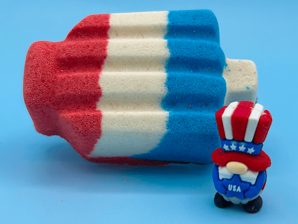 America Pop Kids Bath Bomb with Patriotic Gnome Figure Inside
