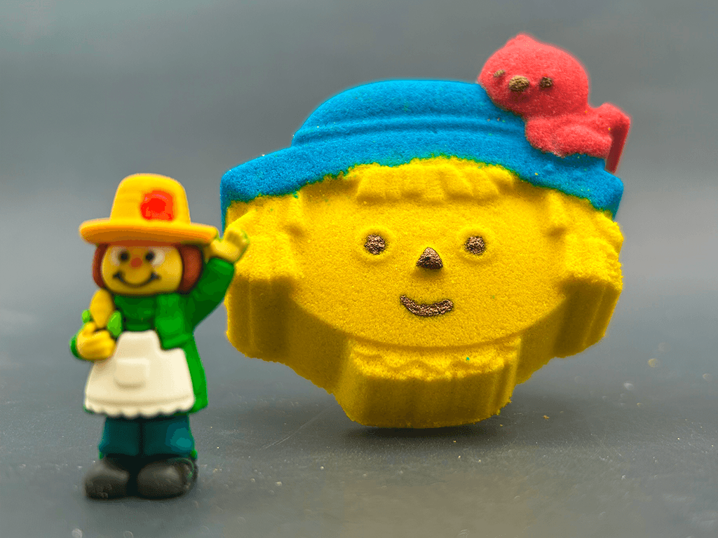 Scarecrow Kids Bath Bomb with Scarecrow Toy Inside
