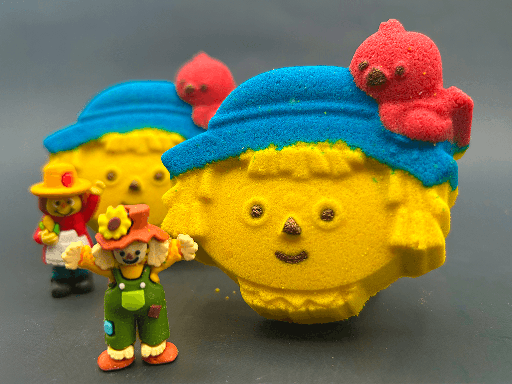 Scarecrow Kids Bath Bomb with Scarecrow Toy Inside