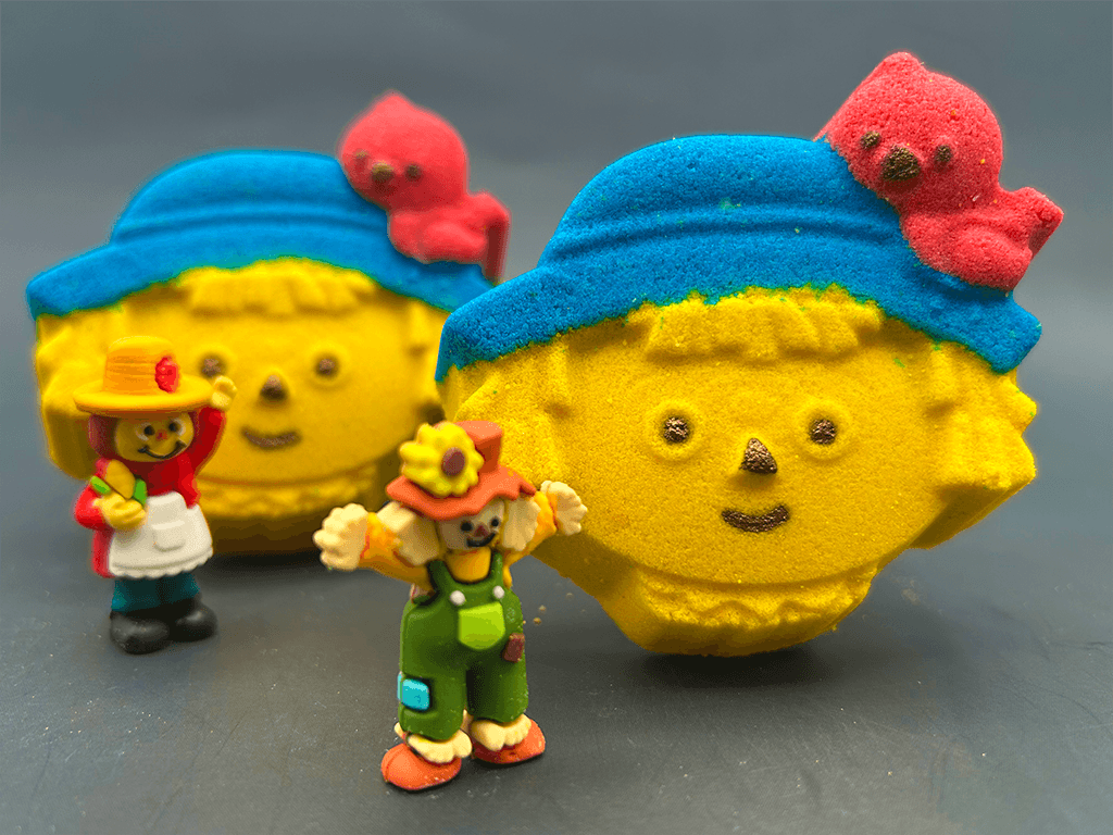 Scarecrow Kids Bath Bomb with Scarecrow Toy Inside