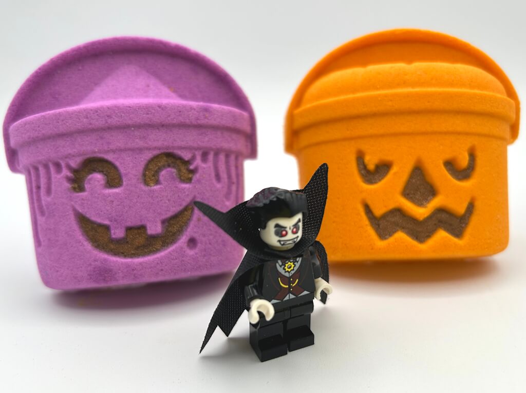Trick or Treat Bucket Kids Bath Bomb – With Halloween Minifigure Inside!
