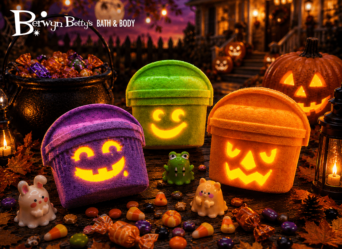 Halloween Trick-or-Treat Bucket Bath Bomb for Kids with Cute Animal Ghost Toy Inside