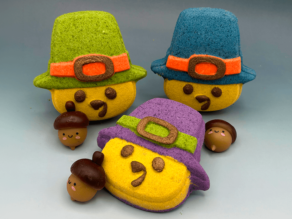 Tom Turkey Pilgrim Bath Bomb for Kids with Turkey Toy Inside