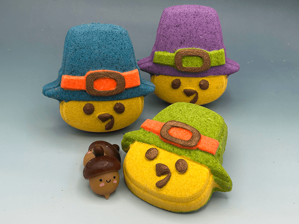 Tom Turkey Pilgrim Bath Bomb for Kids with Turkey Toy Inside