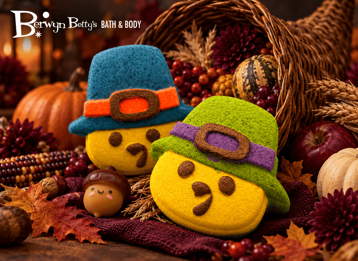 Tom Turkey Pilgrim Bath Bomb for Kids with Turkey Toy Inside