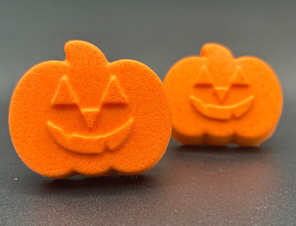 🎃 BASICS Mini Jack O'Lantern Kids Bath Bomb with Surprise Halloween - Themed Toy Inside - Berwyn Betty's Bath & Body Shop