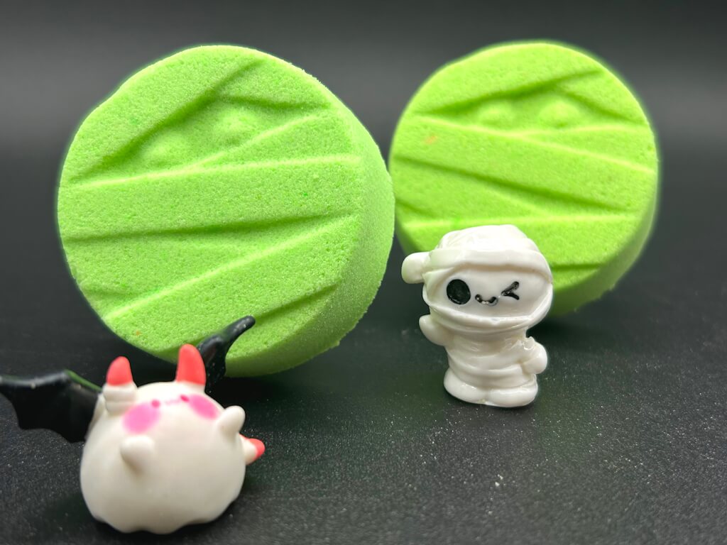 BASICS Mini Mummy Face Kids Bath Bomb with Halloween - Themed Toy Inside - Berwyn Betty's Bath & Body Shop