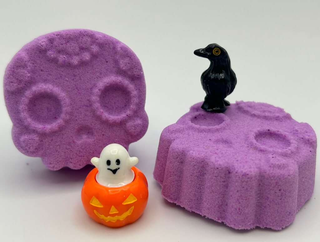 💀 BASICS Mini Sugar Skull Kids Bath Bomb with Surprise Halloween - Themed Toy Inside - Berwyn Betty's Bath & Body Shop