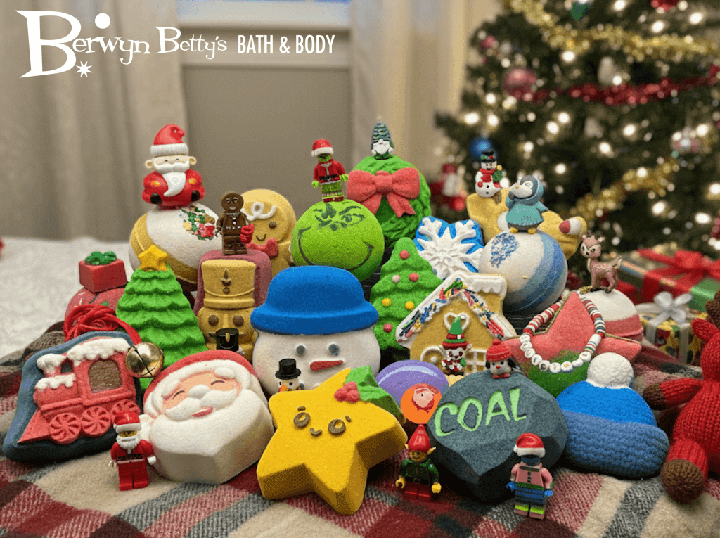 CHRISTMAS Kids Bath Bomb Gift Box with Holiday Themed Bombs - 8 ct - Berwyn Betty's Bath & Body Shop
