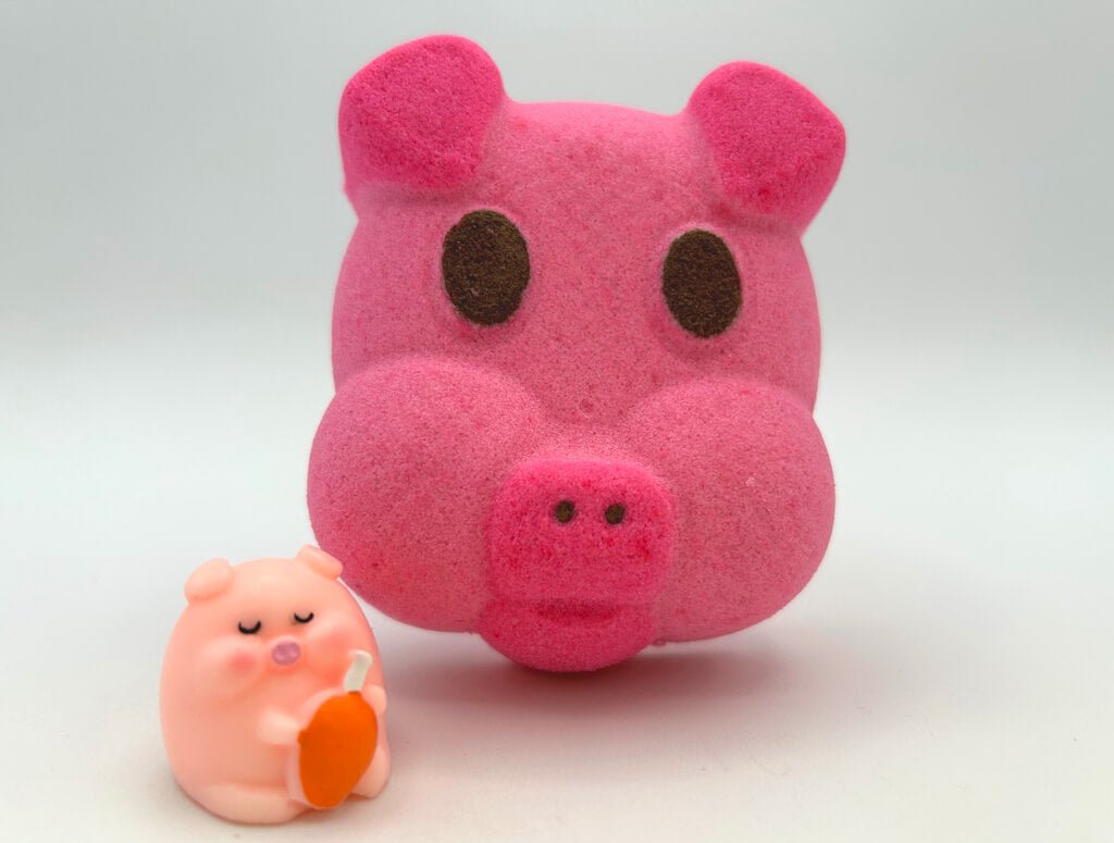 Farm Pig Kids Bath Bomb with Pig Figure Toy Inside - Berwyn Betty's Bath & Body Shop