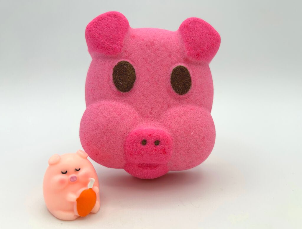 Farm Pig Kids Bath Bomb with Pig Figure Toy Inside - Berwyn Betty's Bath & Body Shop