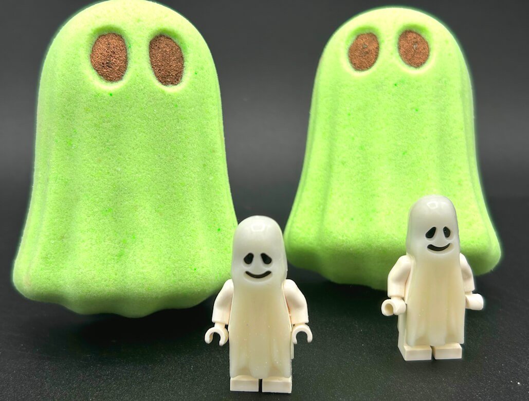👻 Ghost Kids Bath Bomb with Glow - in - the - Dark Ghost Minifigure Inside - Berwyn Betty's Bath & Body Shop