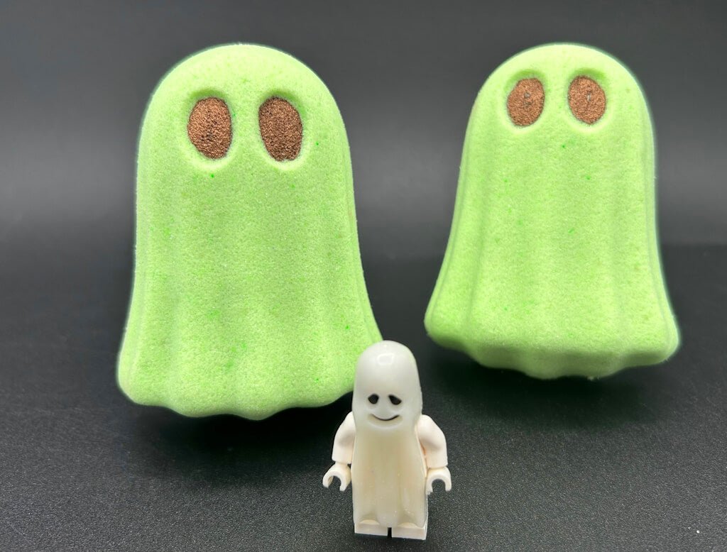 👻 Ghost Kids Bath Bomb with Glow - in - the - Dark Ghost Minifigure Inside - Berwyn Betty's Bath & Body Shop