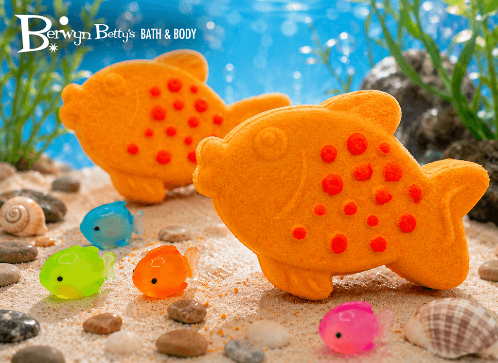 Goldfish Kids Bath Bomb with Luminous Fish Toy Inside - Berwyn Betty's Bath & Body Shop