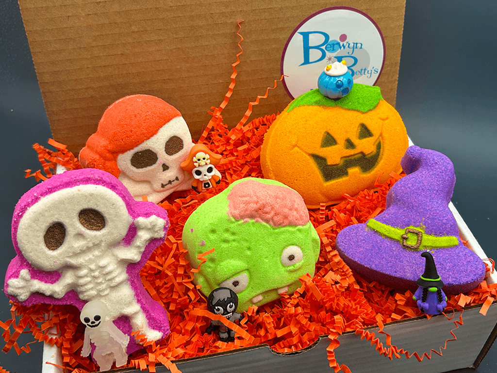 Halloween Bath Bombs Gift Box for Kids - 5 Count with Surprise Toys Inside - Berwyn Betty's Bath & Body Shop