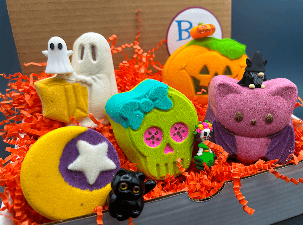 Halloween Bath Bombs Gift Box for Kids - 5 Count with Surprise Toys Inside - Berwyn Betty's Bath & Body Shop