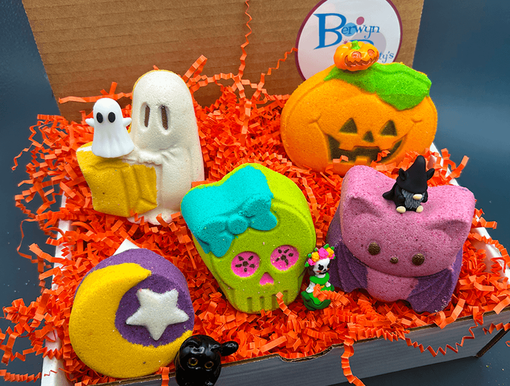 Halloween Bath Bombs Gift Box for Kids - 5 Count with Surprise Toys Inside - Berwyn Betty's Bath & Body Shop