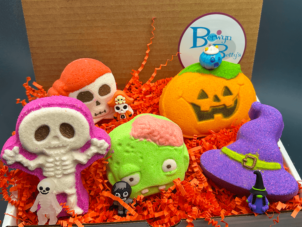 Halloween Bath Bombs Gift Box for Kids - 5 Count with Surprise Toys Inside - Berwyn Betty's Bath & Body Shop