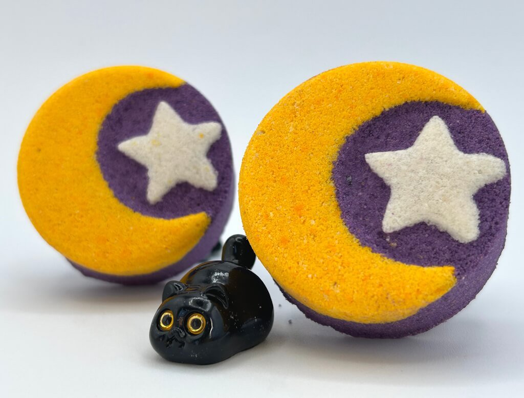 🌙 Halloween Crescent Moon Kids Bath Bomb with Black Cat Toy Inside - Berwyn Betty's Bath & Body Shop