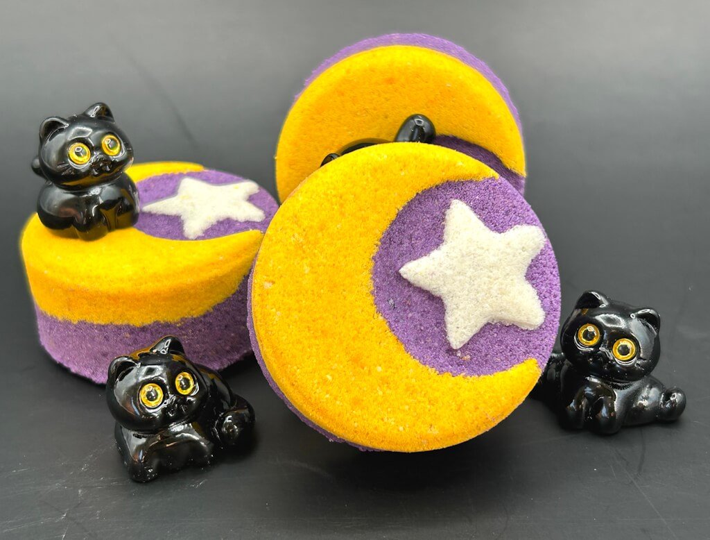 🌙 Halloween Crescent Moon Kids Bath Bomb with Black Cat Toy Inside - Berwyn Betty's Bath & Body Shop