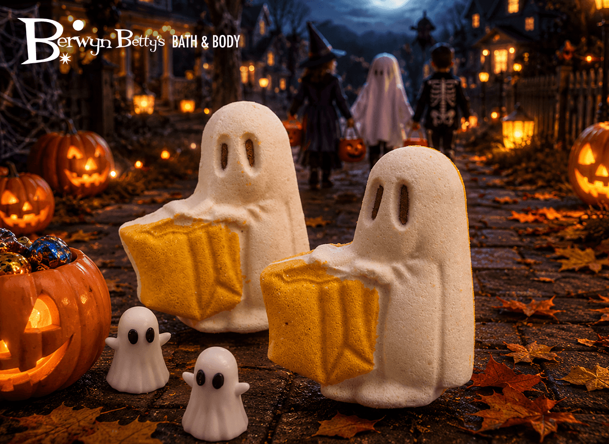 Halloween Ghost Trick-or-Treater Bath Bomb for Kids with Surprise Ghost Toy Inside - Berwyn Betty's Bath & Body Shop