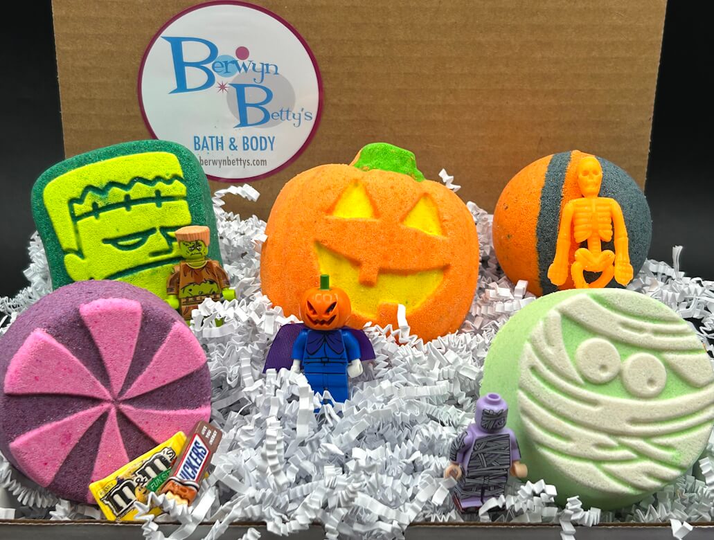 🎃HALLOWEEN Kids Bath Bombs Gift Box - 5 ct Spooky Surprises! - Berwyn Betty's Bath & Body Shop