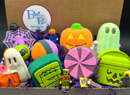 🎃HALLOWEEN Kids Bath Bombs Gift Box - 8 ct Spooky Surprises! - Berwyn Betty's Bath & Body Shop