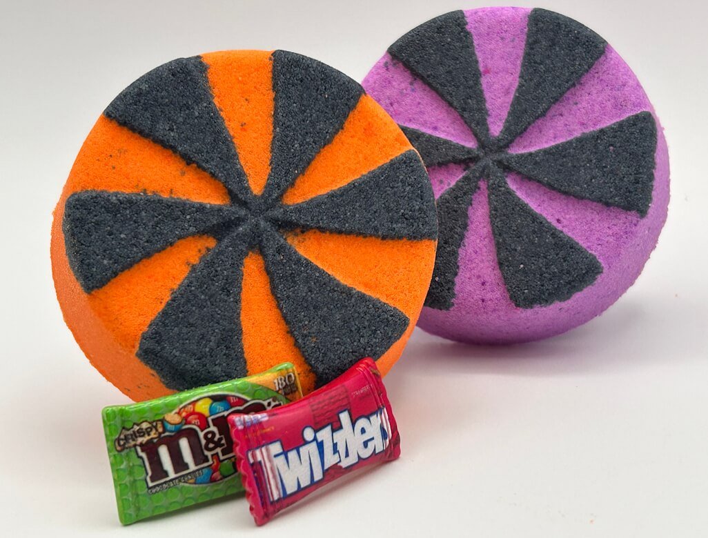 🍭 Halloween Pinwheel Candy Kids Bath Bomb with Candy Trinkets Inside - Berwyn Betty's Bath & Body Shop