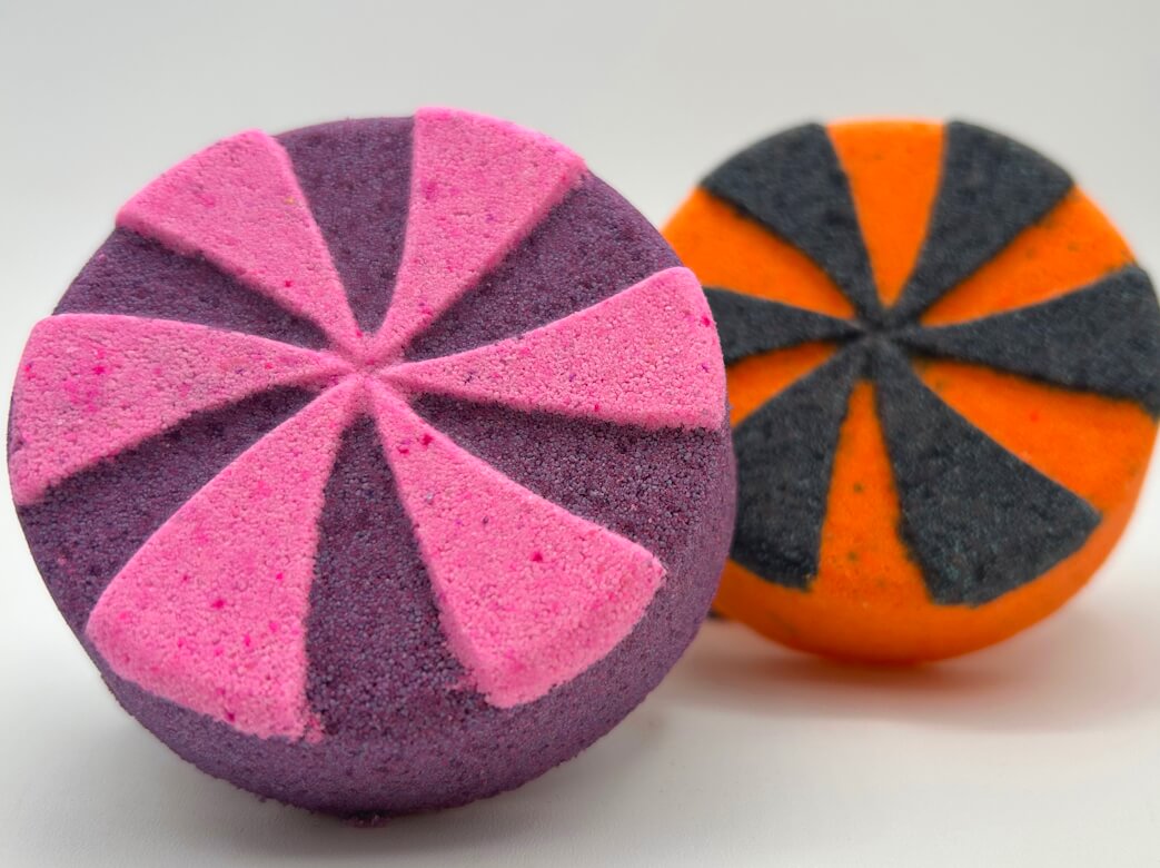 🍭 Halloween Pinwheel Candy Kids Bath Bomb with Candy Trinkets Inside - Berwyn Betty's Bath & Body Shop