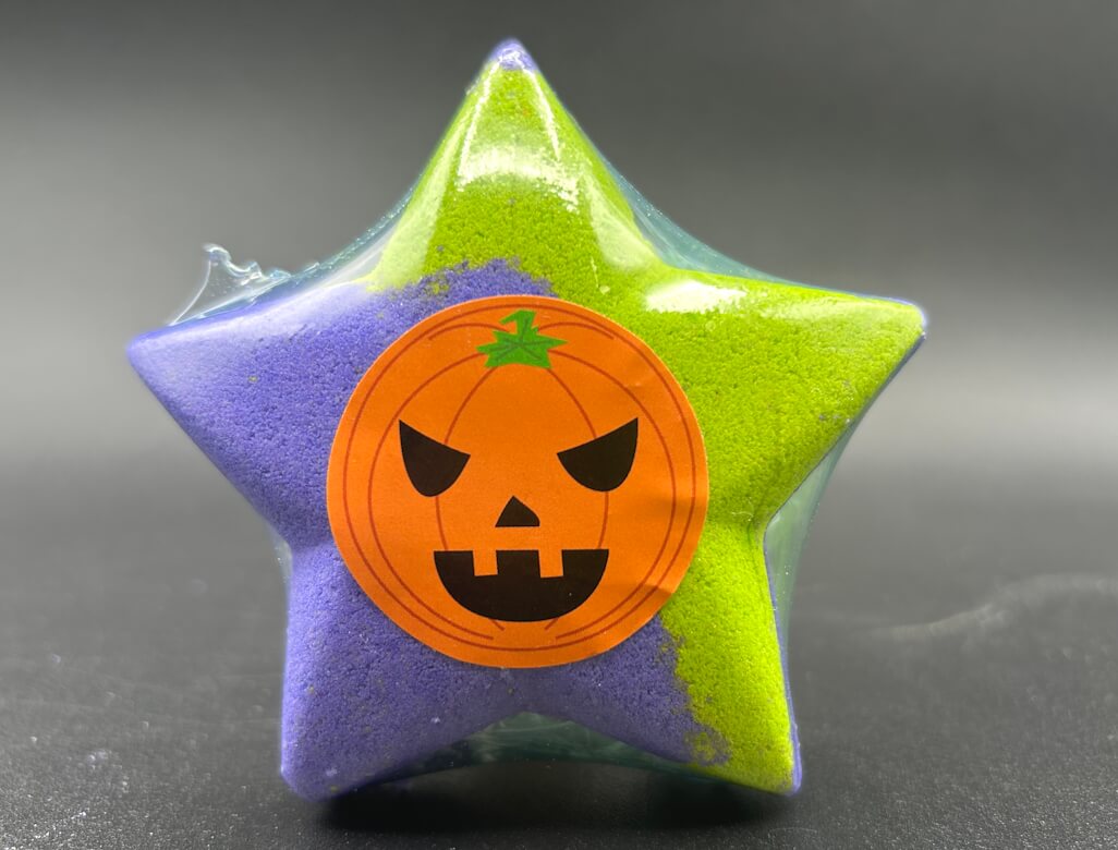 Halloween Star Kids Bath Bomb with Halloween - Themed Bracelet Inside - Berwyn Betty's Bath & Body Shop