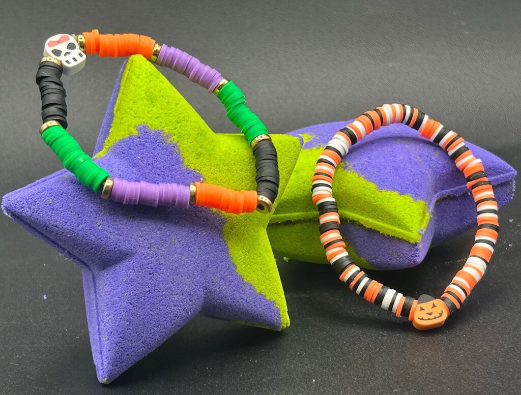 Halloween Star Kids Bath Bomb with Halloween - Themed Bracelet Inside - Berwyn Betty's Bath & Body Shop