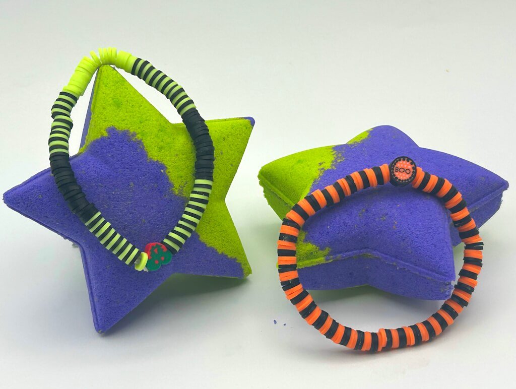 Halloween Star Kids Bath Bomb with Halloween - Themed Bracelet Inside - Berwyn Betty's Bath & Body Shop