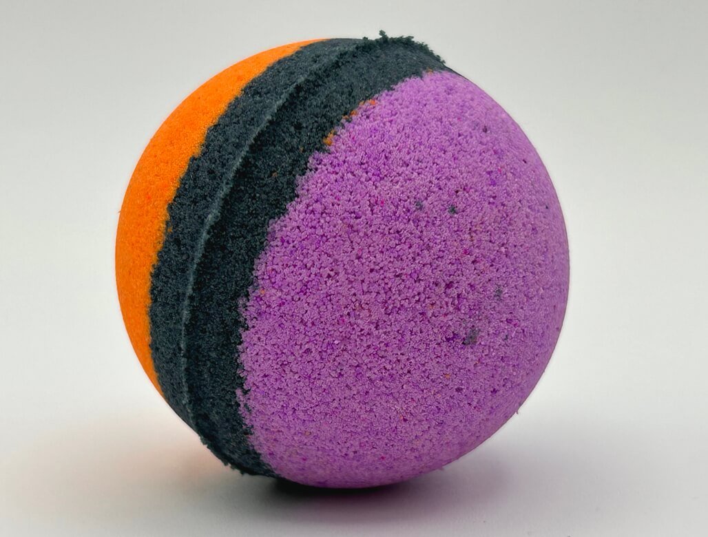 🎃 Halloween Striped Kids Bath Bomb with Stretchy Mochi Toy Inside - Berwyn Betty's Bath & Body Shop